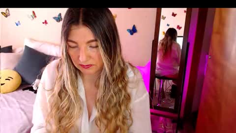 Jolie Mature online show from September 14, 9:01 pm