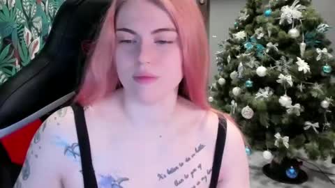 Snapshot of jolly_doll_ chatting on December 26, 3:16 am Jolly online show from December 26, 3:16 am