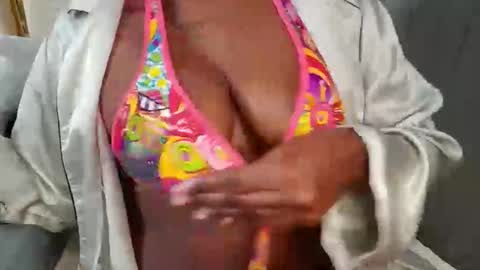 jolly_pretty online show from October 30, 10:38 am