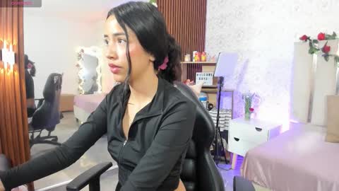 Joselyn  online show from March 22, 1:50 pm