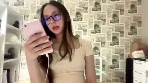 Jasmine online show from May 8, 3:37 pm