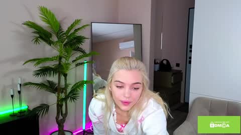 joybunny online show from February 7, 8:44 am