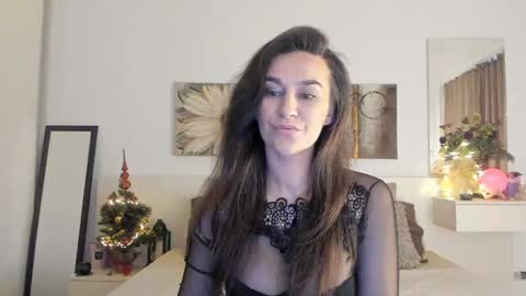 Snapshot of joycasidy chatting on December 10, 2:06 pm CassidyJoy online show from December 10, 2:06 pm