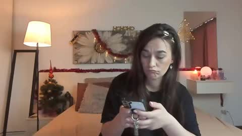 Snapshot of joycasidy chatting on December 22, 1:33 pm CassidyJoy online show from December 22, 1:33 pm