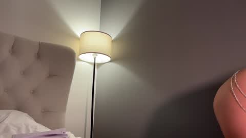 Jennie and Sophia online show from December 26, 5:08 pm