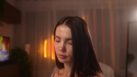 Jennifer Diaz online show from January 16, 8:05 pm