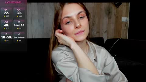 Julia and Julia online show from March 7, 3:49 pm