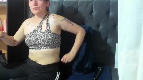 juanita online show from March 8, 10:02 pm