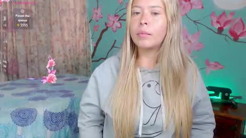 Juanita online show from February 15, 10:20 pm