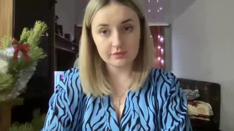 Snapshot of judevalenti chatting on December 19, 4:24 pm JudeValenti online show from December 19, 4:24 pm