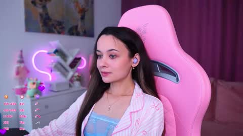 Snapshot of juicy___angel chatting on October 9, 9:46 am Angelina online show from October 9, 9:46 am