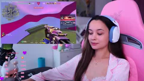 Snapshot of juicy___angel chatting on October 17, 11:35 am Angelina online show from October 17, 11:35 am