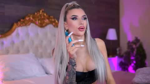 Jessye online show from October 18, 9:05 pm