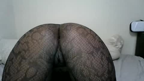 juicybooty863 online show from July 14, 1:27 pm
