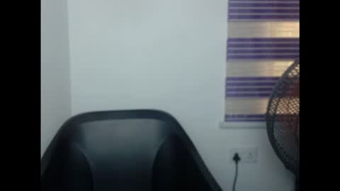 Snapshot of juicycuntx chatting on October 19, 10:17 am juicycuntx online show from October 19, 10:17 am