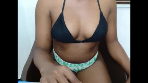 juicynwetx online show from January 19, 7:37 am