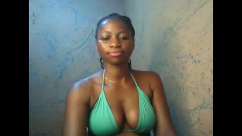 juicypiexx online show from December 4, 11:16 pm