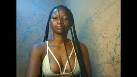 juicypiexx online show from October 16, 12:57 am