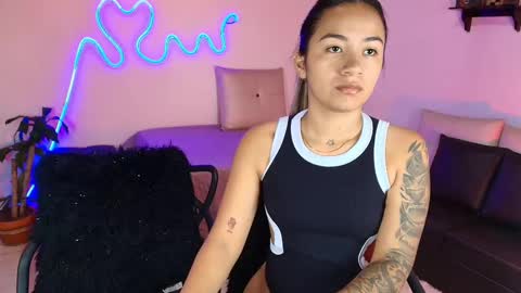 Jules and Gia online show from February 22, 5:09 pm