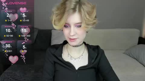 Jules online show from March 2, 12:53 am