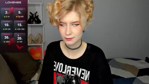 Jules online show from September 29, 2:38 am