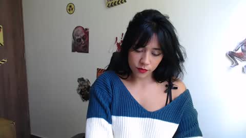 Snapshot of juli_love11 chatting on December 22, 4:59 pm JULIETA online show from December 22, 4:59 pm