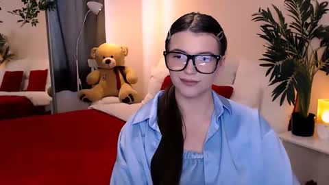 julia485262 online show from May 29, 8:23 am