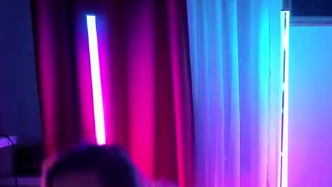 julia_giulia online show from December 14, 1:28 pm