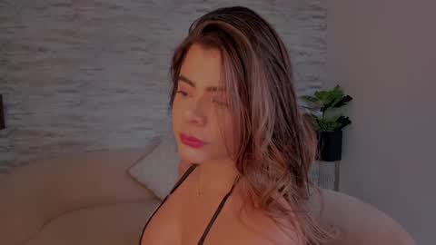 Julia Belle online show from October 8, 1:59 pm