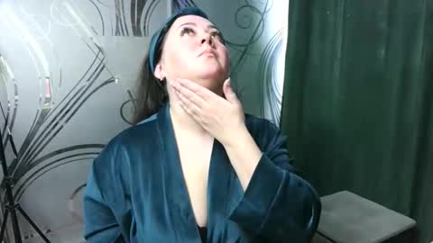 juliamorgann online show from February 11, 7:43 am