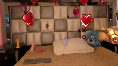 Snapshot of juliana_js_ chatting on February 10, 9:04 pm juliana_js_ online show from February 10, 9:04 pm