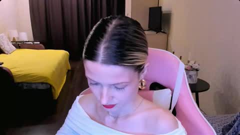 Julie online show from February 13, 3:13 pm