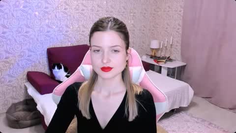 Julie online show from January 10, 4:20 pm