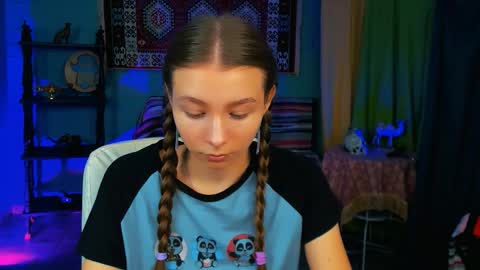 juliedaniel online show from September 15, 4:10 am