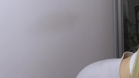 Julia online show from February 23, 9:00 pm