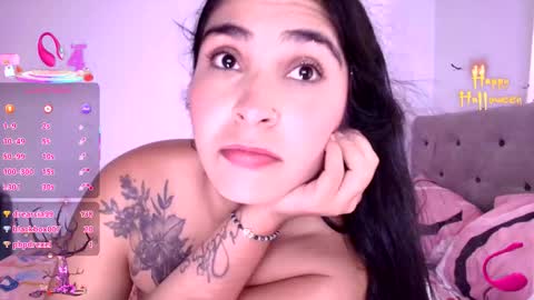 Snapshot of julieta4 chatting on October 8, 9:30 pm Julieta4 online show from October 8, 9:30 pm