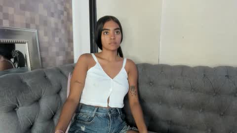 Juli online show from January 6, 7:06 pm