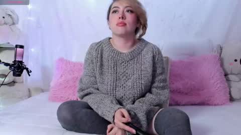 Juli  online show from April 16, 4:35 am