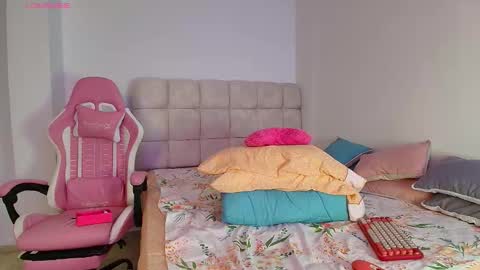 julieta_rose19 online show from March 19, 2:49 am