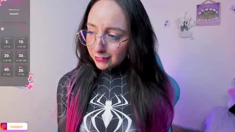 Snapshot of julieta_shelby chatting on October 9, 1:10 am Julieta Independent model online show from October 9, 1:10 am