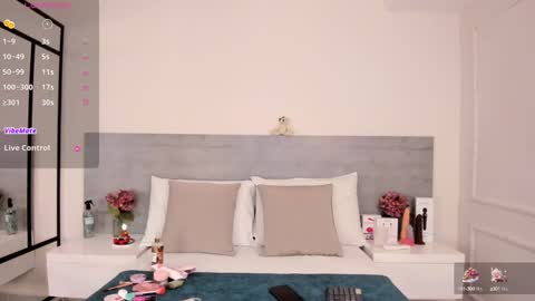 Snapshot of julietastong chatting on December 23, 8:03 pm Juliana online show from December 23, 8:03 pm