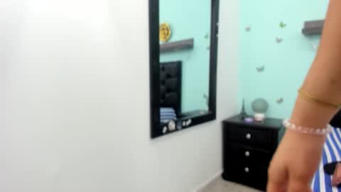 julieth_allen online show from December 4, 1:41 am