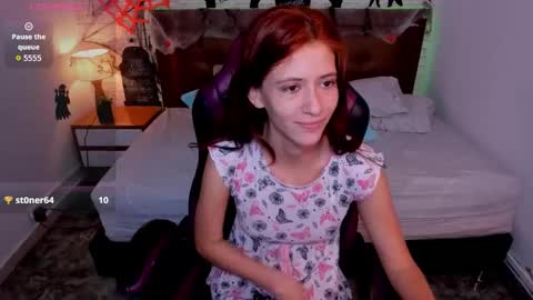 Julieth  online show from October 17, 1:47 pm