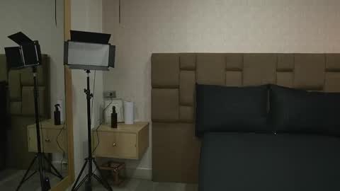julieth_rojas online show from June 2, 4:24 am