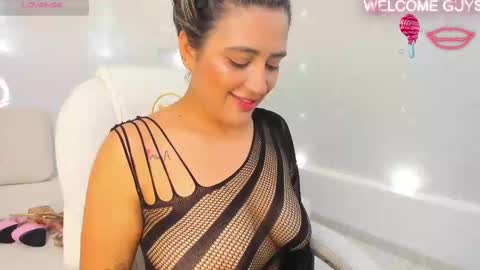 Snapshot of julietha_taylor chatting on March 1, 2:37 am Julietha online show from March 1, 2:37 am