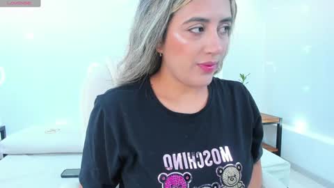 Snapshot of julietha_taylor chatting on February 8, 2:58 am Julietha online show from February 8, 2:58 am