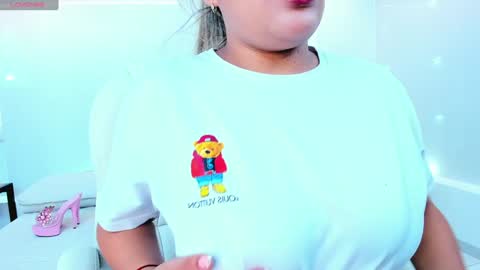 Snapshot of julietha_taylor chatting on January 23, 2:12 am Julietha online show from January 23, 2:12 am