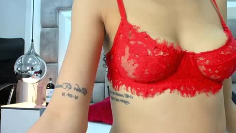 Hi guys It is a pleasure to have you here I am Julieta  online show from October 16, 12:30 pm