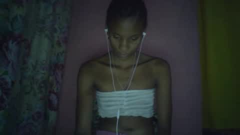 Snapshot of juliexexy chatting on January 17, 5:19 pm juliexexy online show from January 17, 5:19 pm