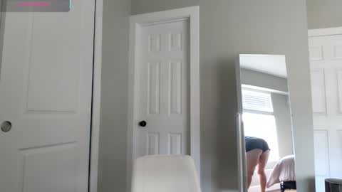 Juli Monroe online show from June 4, 7:07 pm